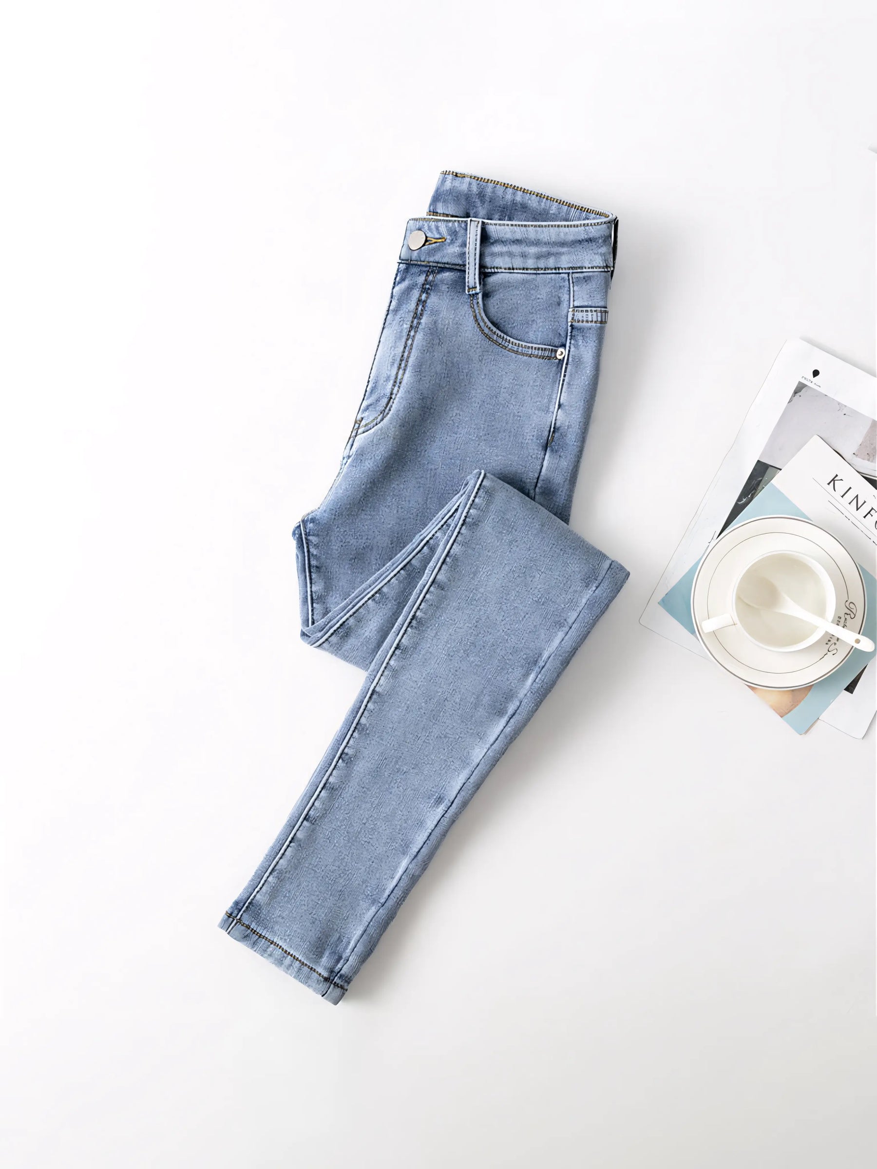 Calça Jeans Peluciada Com Elastano + Meia Térmica