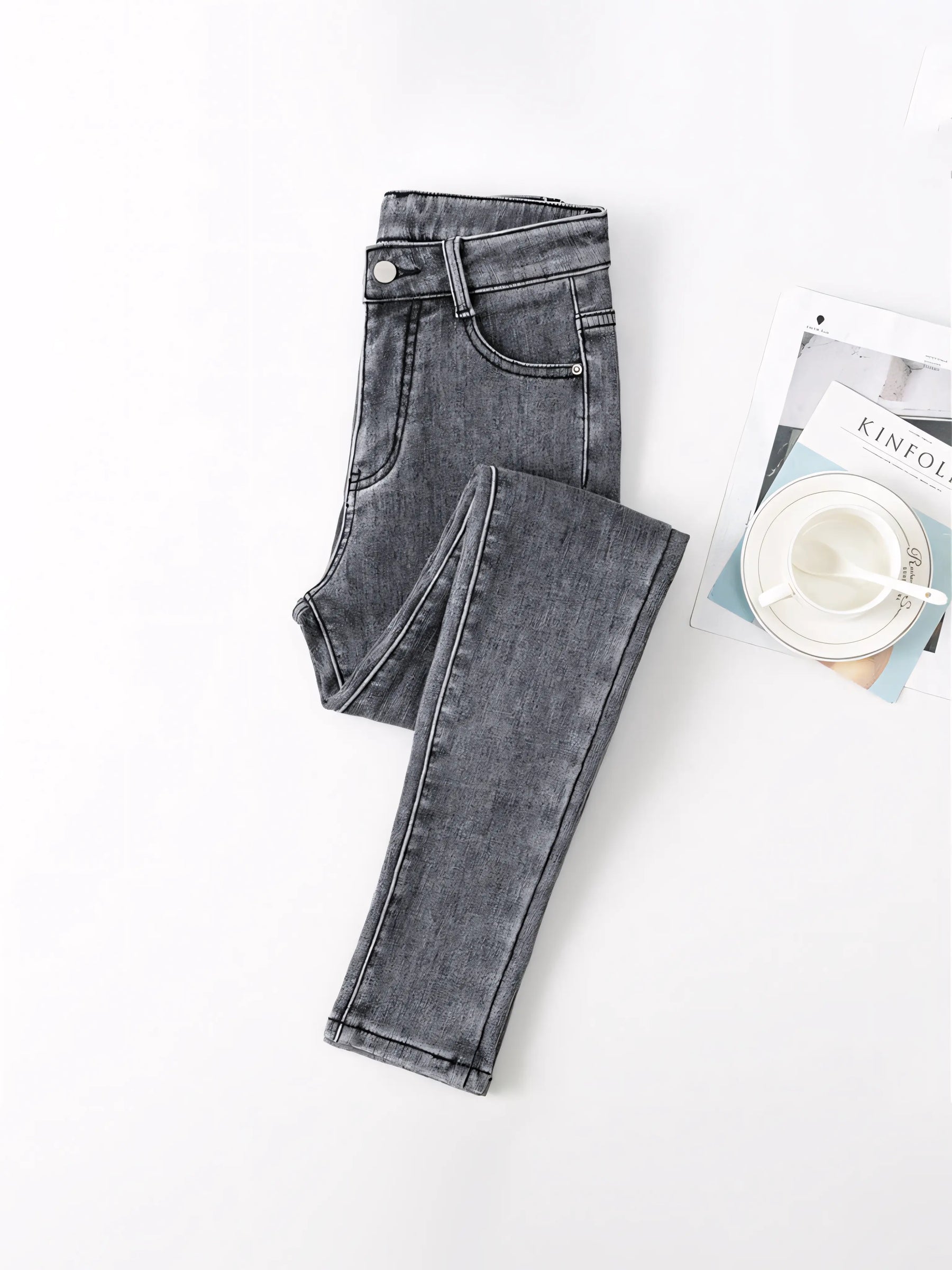 Calça Jeans Peluciada Com Elastano + Meia Térmica