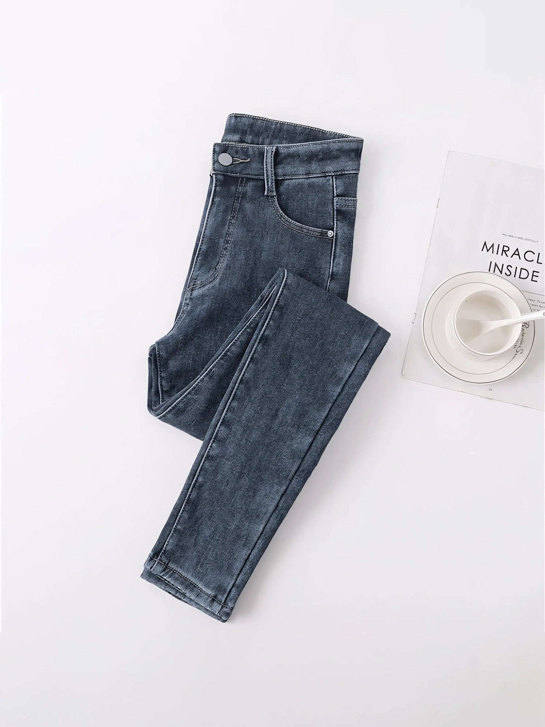 Calça Jeans Peluciada Com Elastano + Meia Térmica